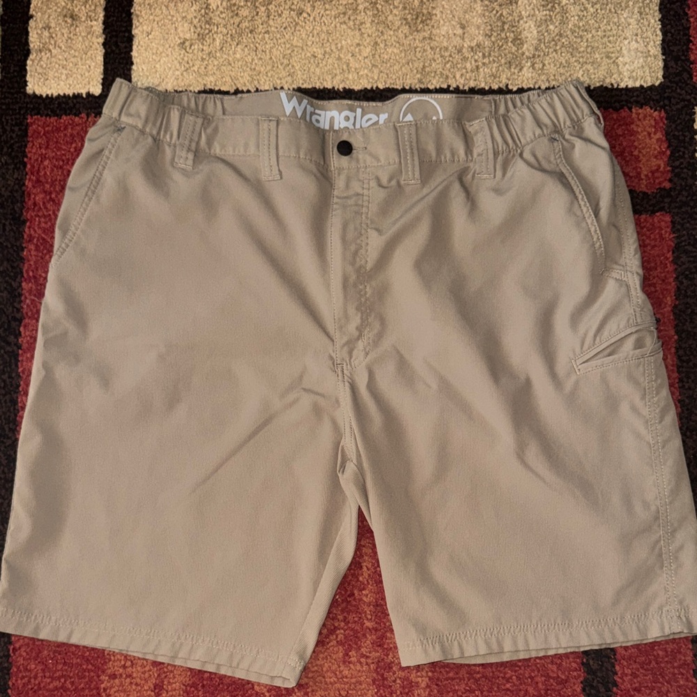 Wrangler Men's Outdoor Performance‎ Zip Cargo Shorts